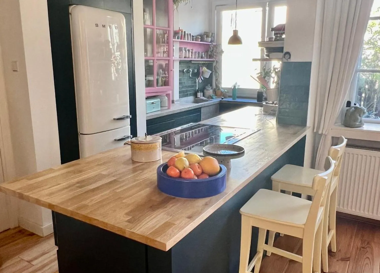 Ivy - Classical & Modern Apartment In Lovely Neighbourhood Near Beach Haag